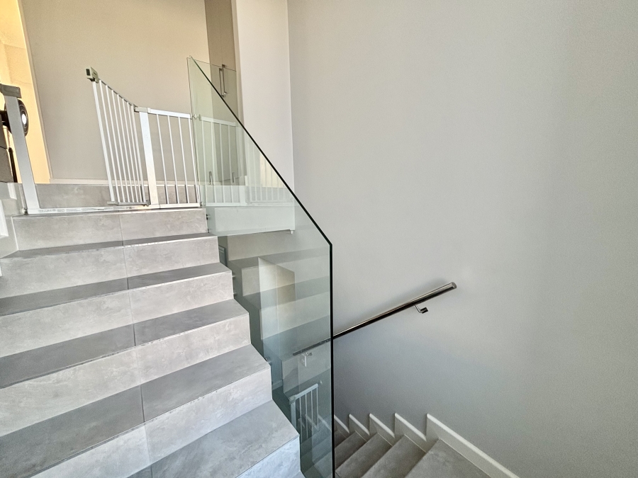 4 Bedroom Property for Sale in Sandown Western Cape